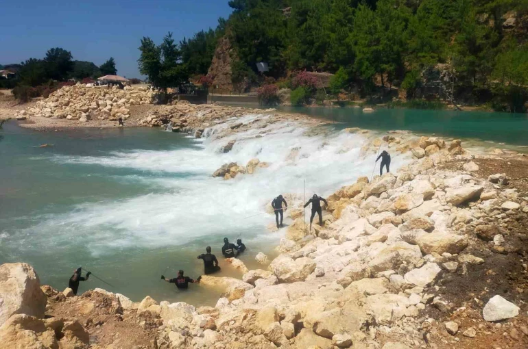 Manavgat’ta çayda kaybolan genç 13 gündür aranıyor 