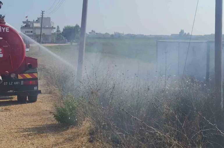 Manavgat’ta ot yangını korkuttu