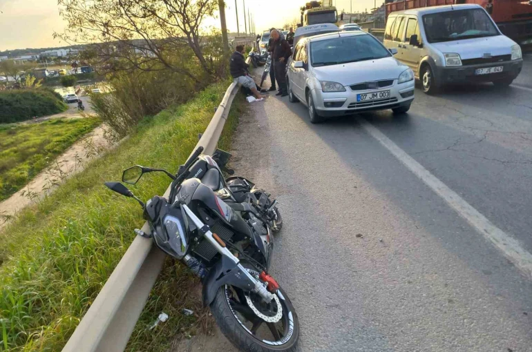 Manavgat’ta zincirleme kaza: 3 yaralı