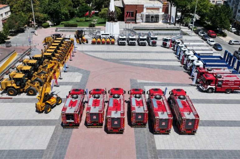 Manisa Büyükşehir filosunu 37 yeni araçla büyüttü