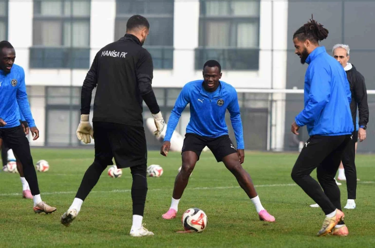 Manisa FK, Sakaryaspor maçı hazırlıklarını tamamladı
