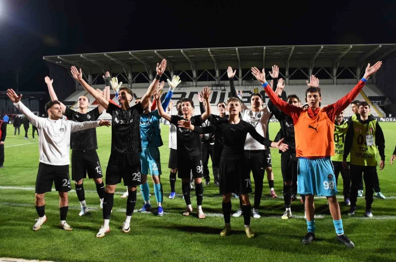 Manisa FK’dan dalgalı sezon