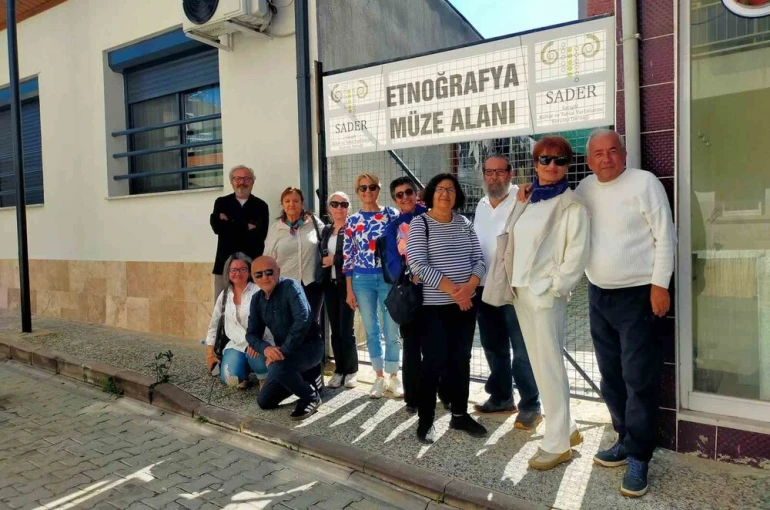 Manisa Lisesi mezunlarından SADER Müzesine yoğun ilgi