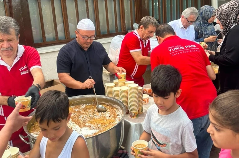 Manisa’da 663 yıllık gelenek Haki Baba Veli Camii’nde yaşatıldı