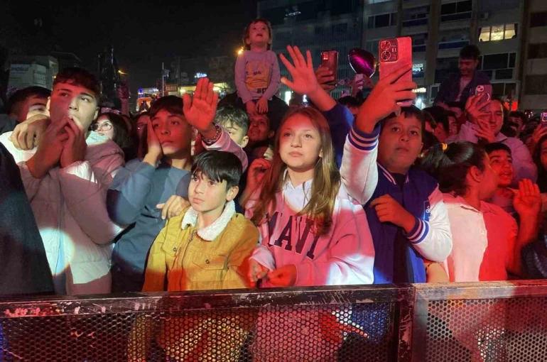Manisa’da ertelenen Aleyna Tilki coşkuyla gerçekleşti