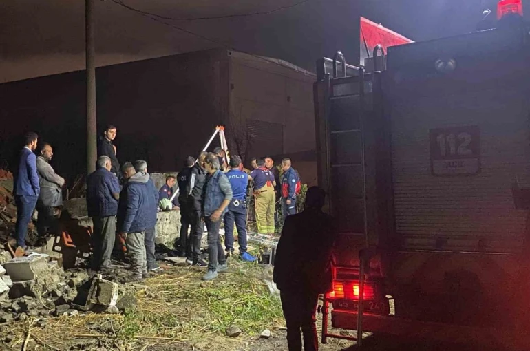 Manisa’da kuyuya düşen genç hayatını kaybetti