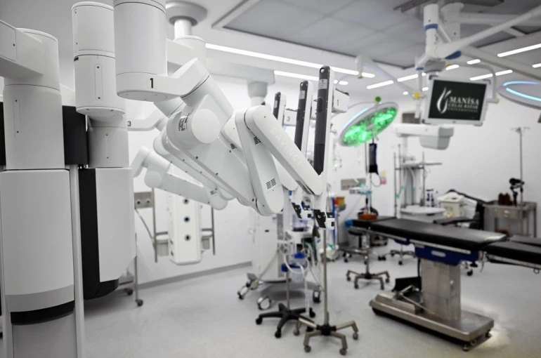 Manisa’da robotik cerrahide 2 ayda 30 başarılı ameliyat