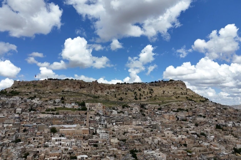 Mardin’de 100 öğrenciye 5 gün ücretsiz otel konaklama desteği