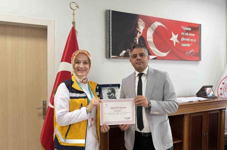 Mardin’de 112’nin telefonla yönlendirmesiyle bir baba doğumu gerçekleştirdi