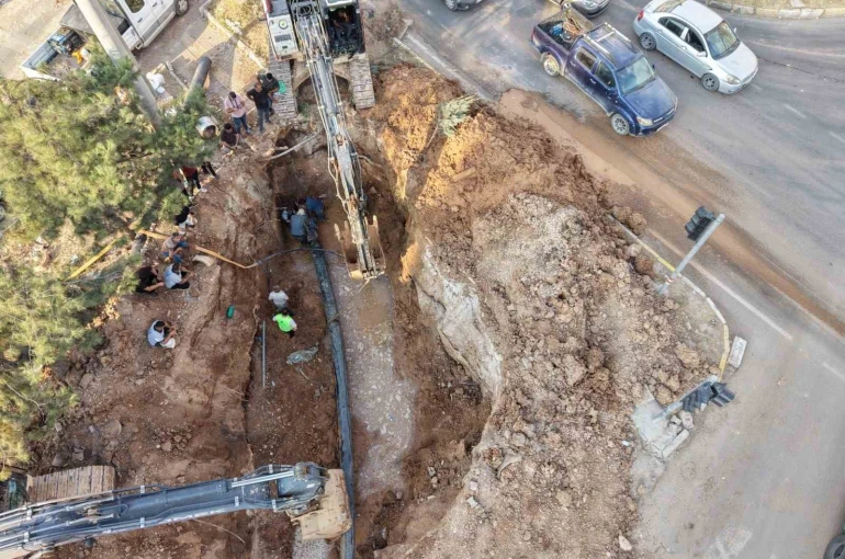Mardin’de 14 mahallenin içme suyu hattı yenilendi