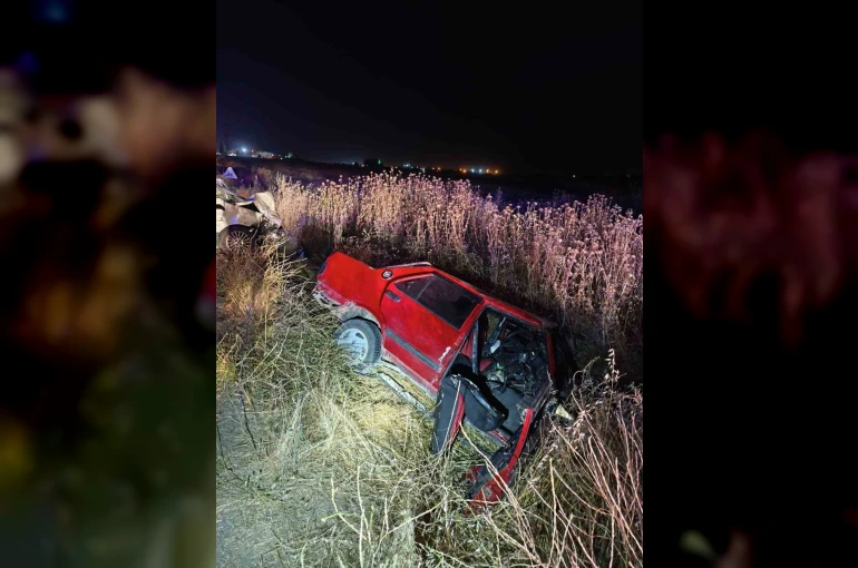 Mardin’de iki otomobilin çarpıştığı kazada 1 kişi öldü, 4 kişi yaralandı