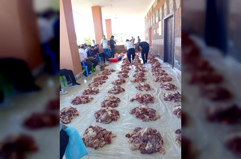 Mardin’de imece usulü kesilen 1 ton kurban eti, 100 aileye dağıtıldı