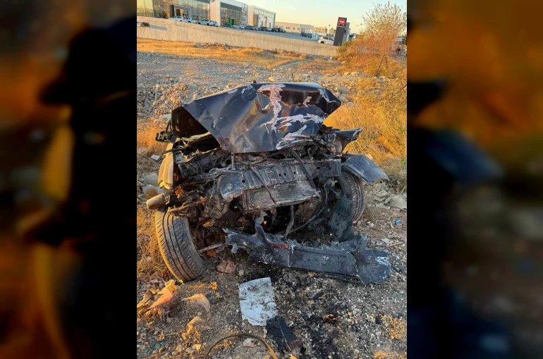Mardin’de otomobil şarampole yuvarlandı: 3 yaralı