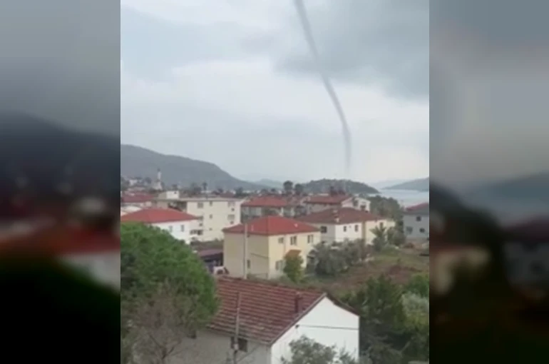 Marmaris'te oluşan hortum kameraya yansıdı