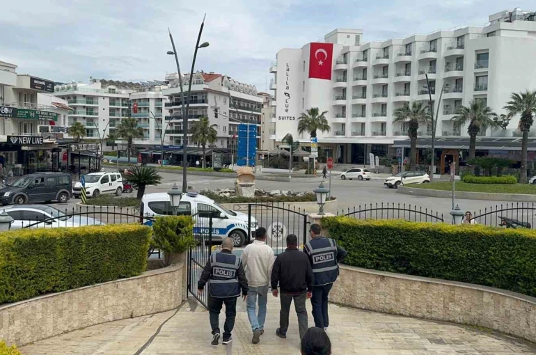Marmaris’teki ’vinç’ kazasında gözaltına alınan 2 kişi tutuklandı 