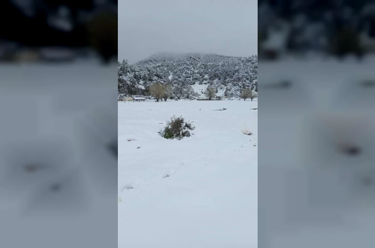 Mayıs ayında Konya! Kar kalınlığı 20 santim olarak ölçüldü