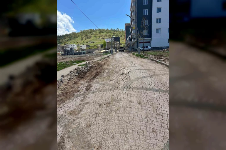 Mazıdağı’nda bozuk yollar tepki çekiyor