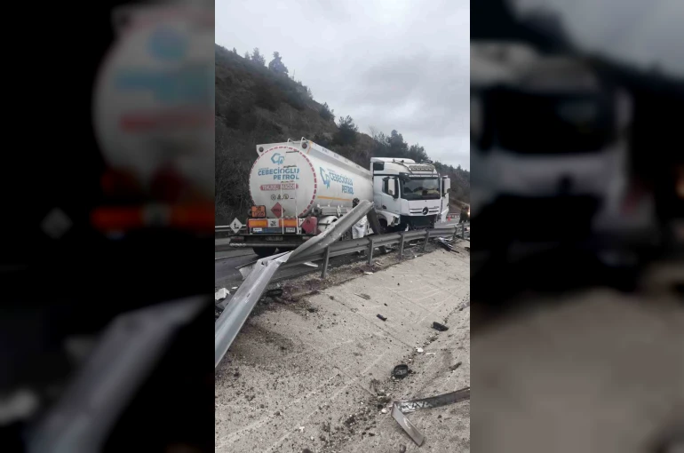 Mazot yüklü tanker kontrolden çıkarak karşı şeride geçti