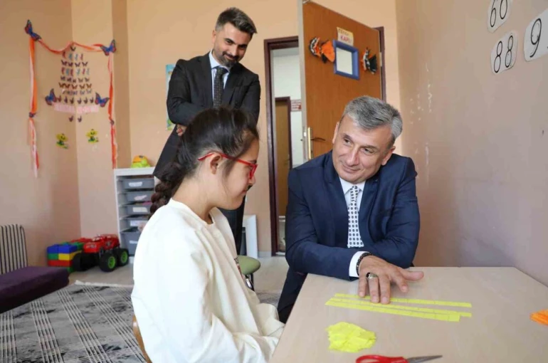 MEB Özel Öğretim Kurumları Genel Müdürü Güner Ağrı’da ziyaretlerde bulundu
