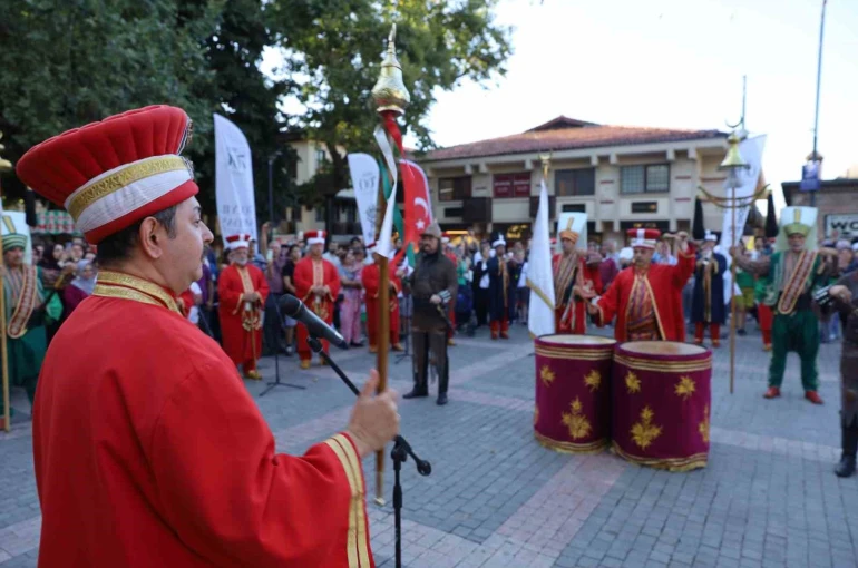 Mehter sesleri bu kez Gazi Orhan Parkı’nda yükseldi