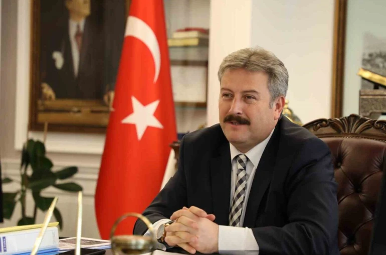 Melikgazi Belediyesi’nden 5 bin öğrenciye çanta ve kırtasiye desteği