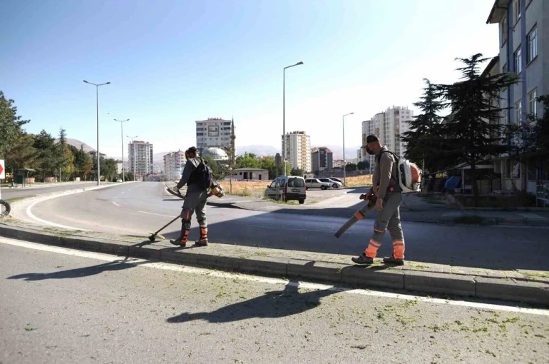 Melikgazi’de daha temiz ve düzenli bir ilçe için genel sonbahar temizliği başladı