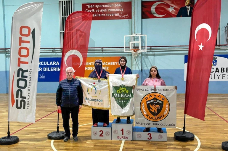 Meram Belediyespor, Bursa’dan şampiyonluk ve milli takım biletleriyle döndü
