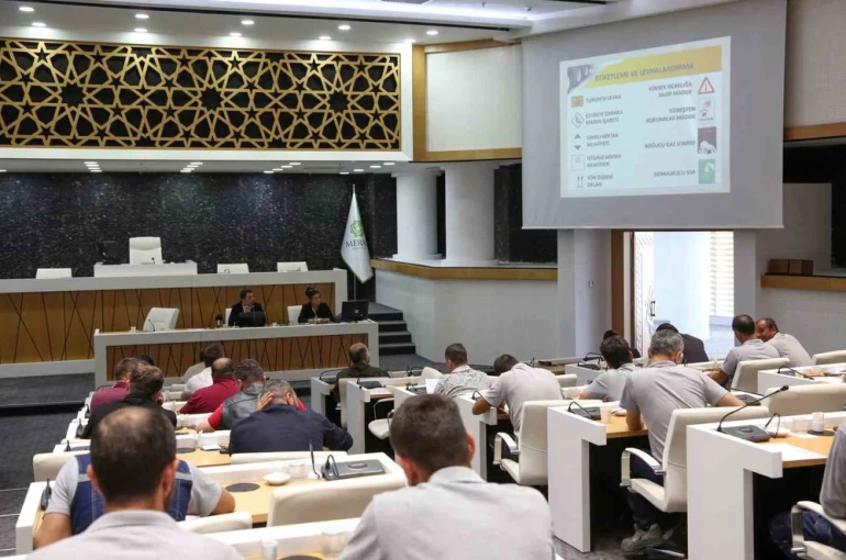Meram’da ‘Bilinçli personel güvenli şehir’ sloganıyla tehlikeli madde eğitimi