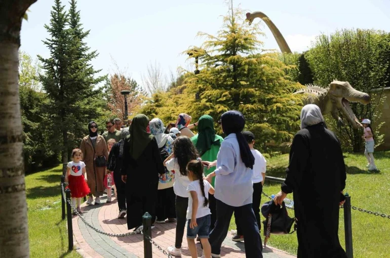 Meram’ın efsane parkı bu yaza da damgasını vurdu