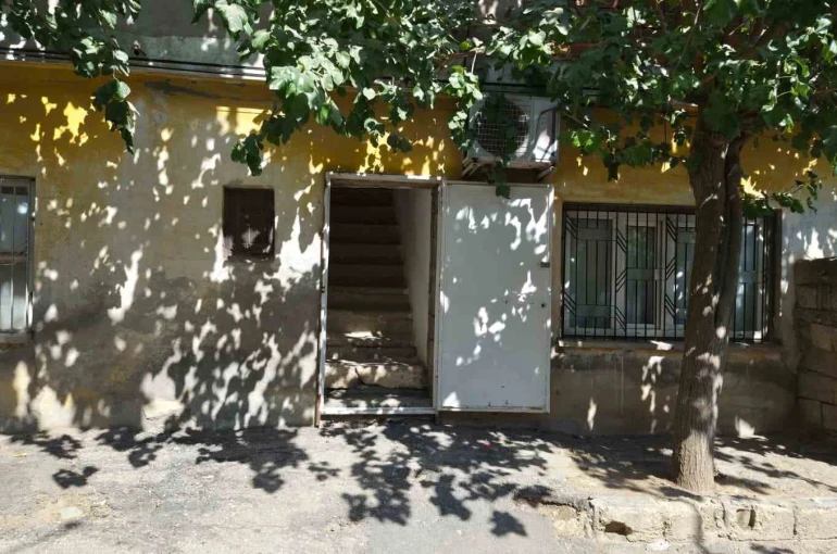 Merdivenlerden düşen çocuk yaralandı
