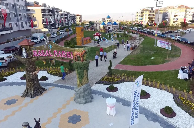 Merkezefendi Belediyesi parkları yaza hazırladı 