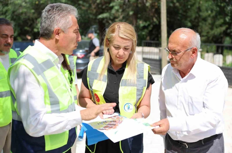 Merkezefendi’de yol çalışmaları aralıksız sürüyor