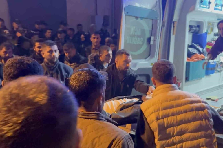 Mersin Valiliği: "Havaya ateş eden şahıs ve oğlu gözaltına alınmış olup, soruşturma titizlikle sürdürülmektedir"
