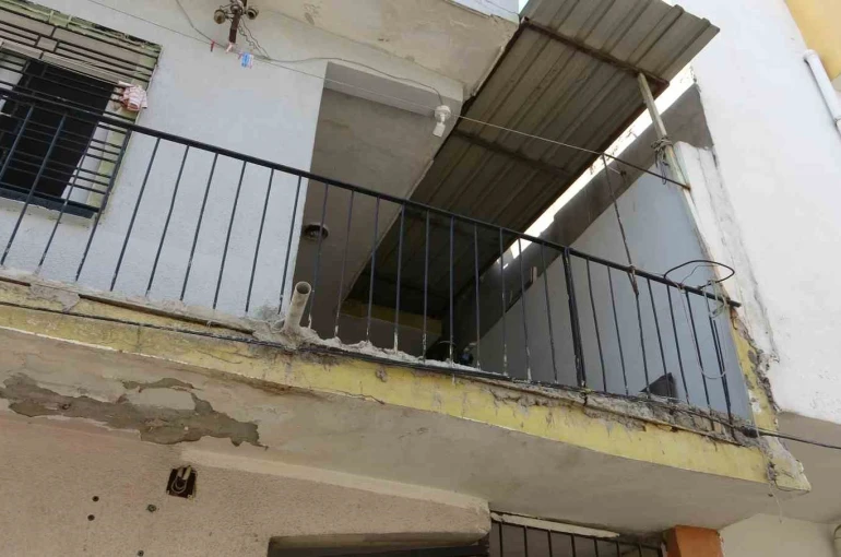 Mersin’de balkonda akıma kapılan 1,5 yaşındaki Yamaç yaşam mücadelesini kaybetti