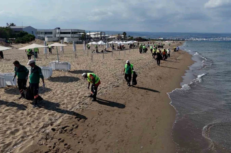 Mersin’de sahiller çevre haftasında temizlendi