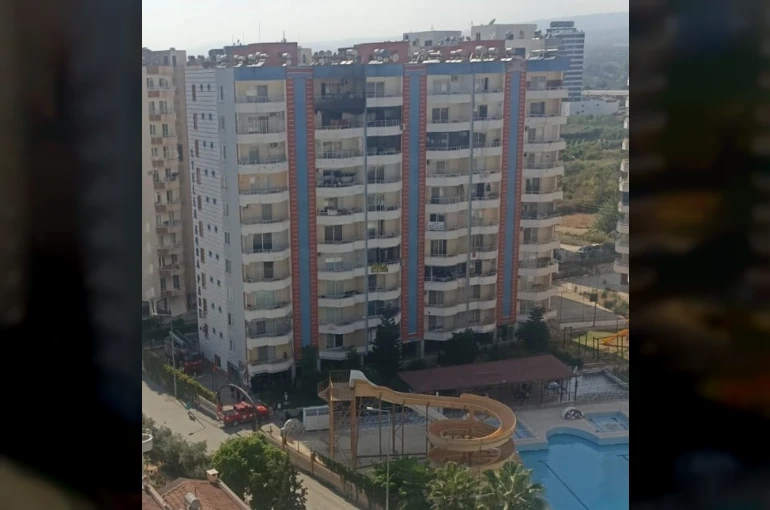 Mersin’de tatil sitesinde yangın