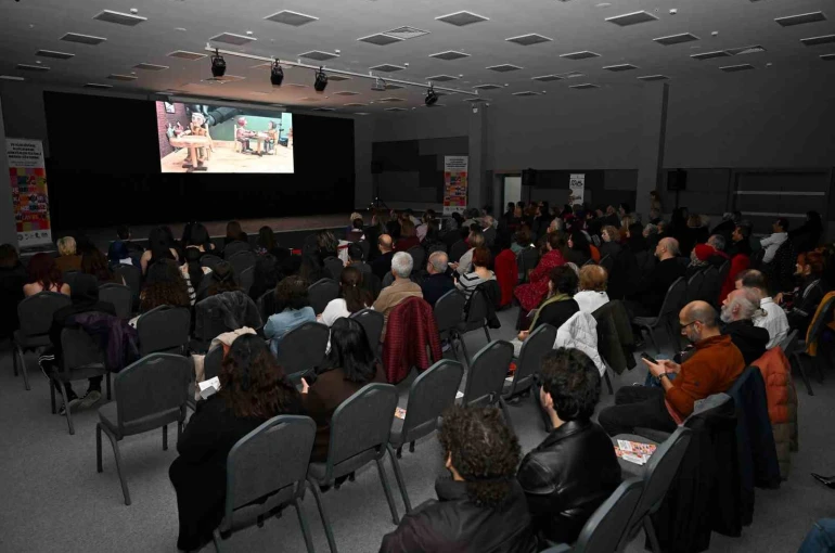 Mersin’de Uçan Süpürge Kadın Filmleri Festivali ikinci kez perdelerini açtı 