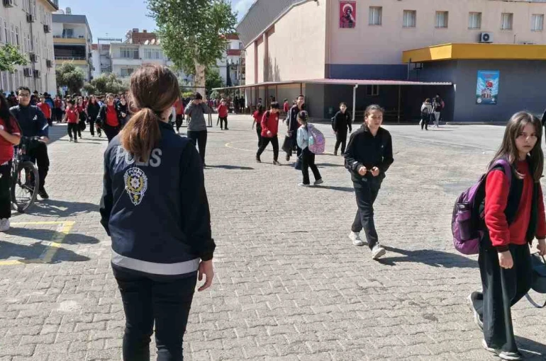 Mersin’deki okullarda güvenlik önlemleri alındı, veliler memnun kaldı