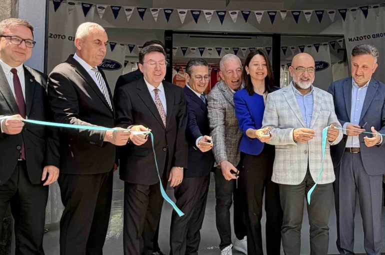 Meslek lisesine ’otomotiv eğitim laboratuvarı’