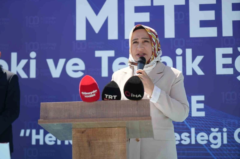 Mesleki Eğitim Fuarı’nda öğrenciler projelerini tanıttı