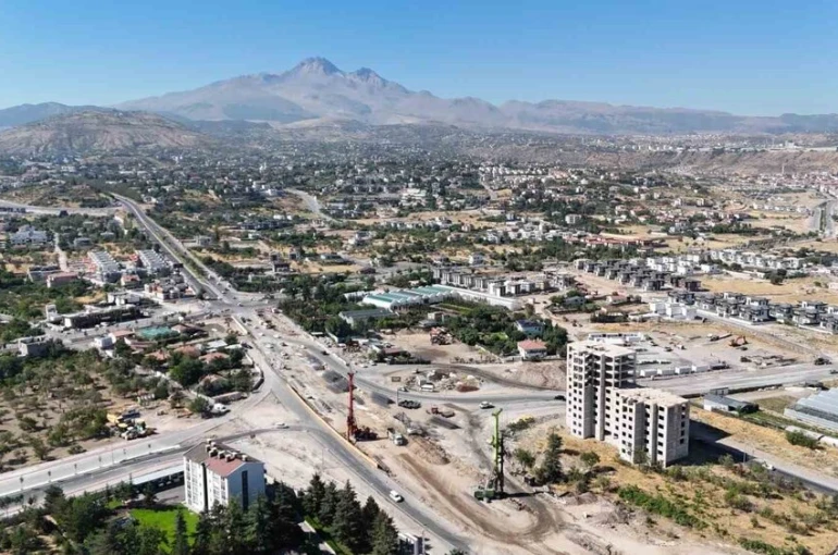 Meteoroloji katlı kavşağı çalışmaları sürüyor
