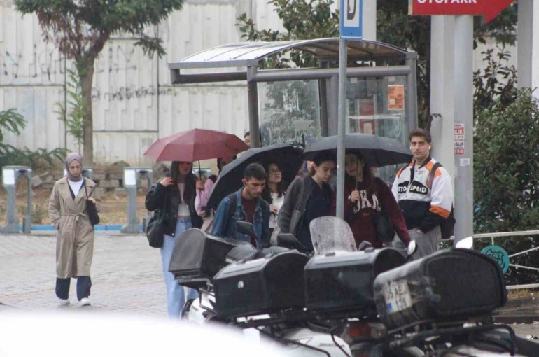 Meteoroloji uyarmıştı: Tekirdağ yağmura teslim oldu 