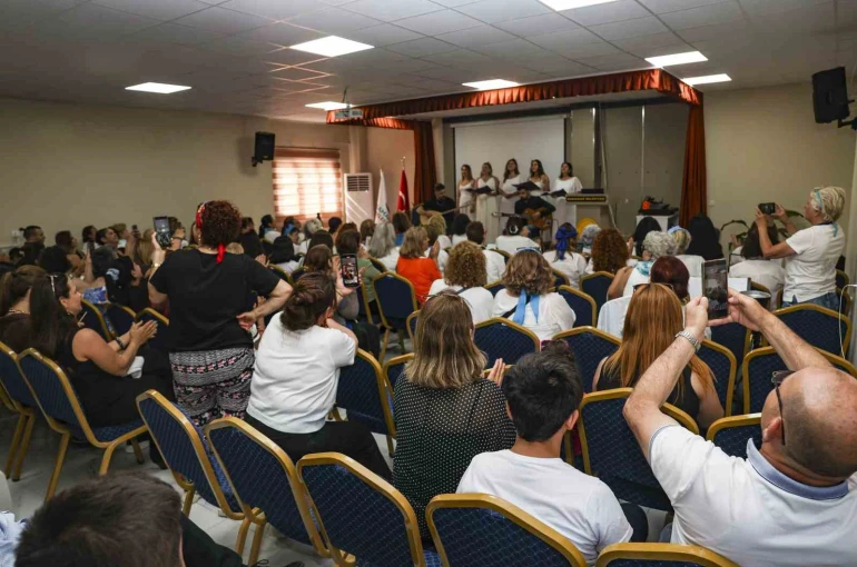 Mezitli’nin kadınları Hatay’da dayanışma için buluştu