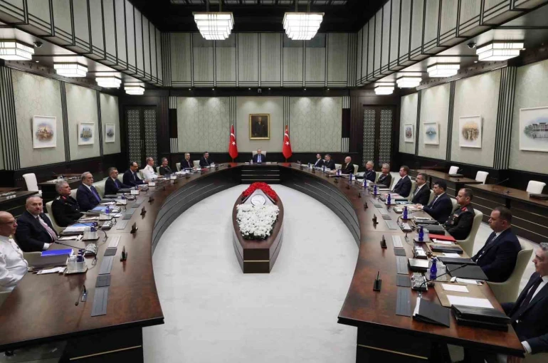 MGK Bildirisi: "Terörsüz Türkiye, terörsüz bölge hedeflerine yönelik çalışmalar değerlendirildi"