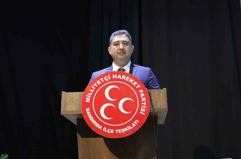 MHP Bandırma’da 8 yıllık başkanlık görevini Harun Algül devraldı