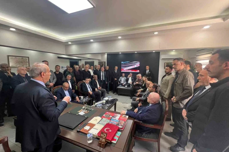 MHP Gaziantep’te yeni il başkanına ziyaret trafiği