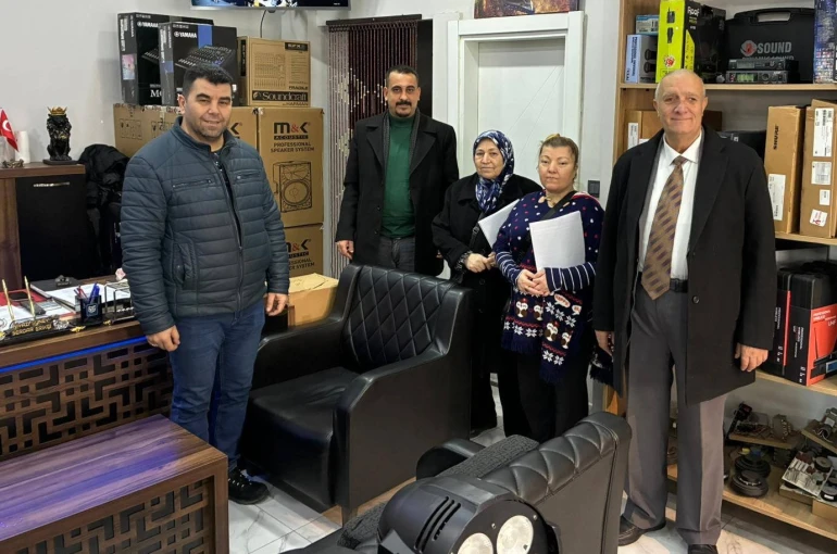 MHP Salihli’den ‘Hayırlı günler komşum’ ziyaretleri sürüyor