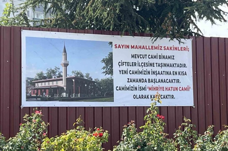 Mıhriye Hatun Camii taşınıyor