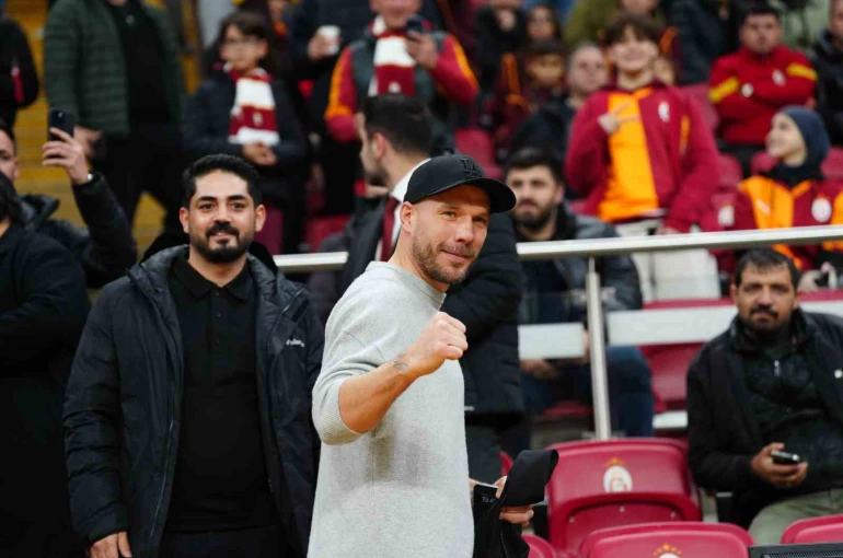 Milan Baros ile Lucas Podolski, RAMS Park’ta