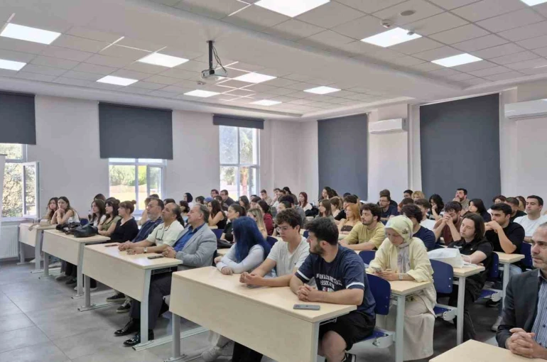 Milas Veteriner Fakültesi’nde ‘Ailem benim her şeyim’ paneli